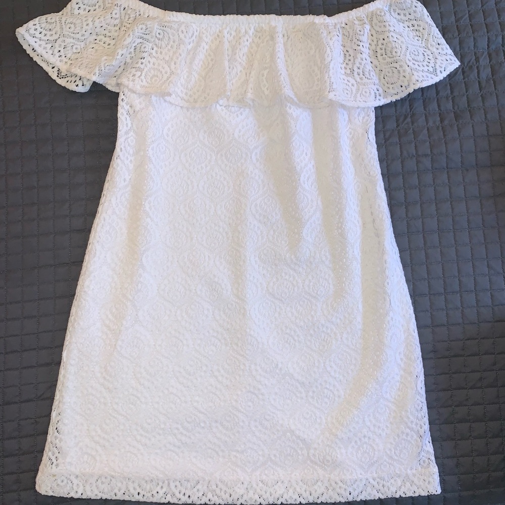 White lace dress
